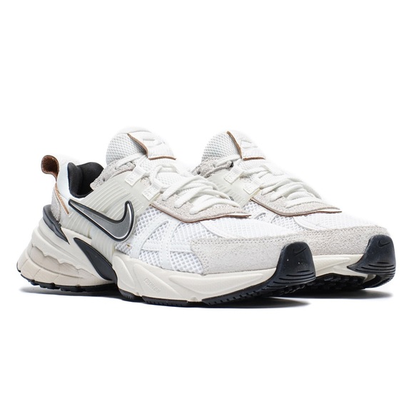 Nike V2K run sneakers - Picture 2 of 10